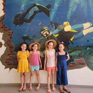 Meet your Posher, Basilia